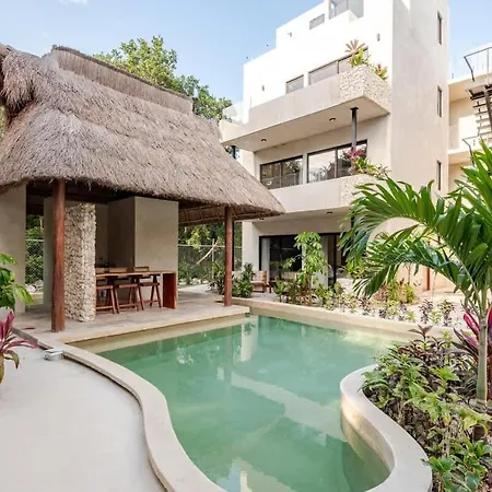 Loft In The Jungle With Pool Apartment